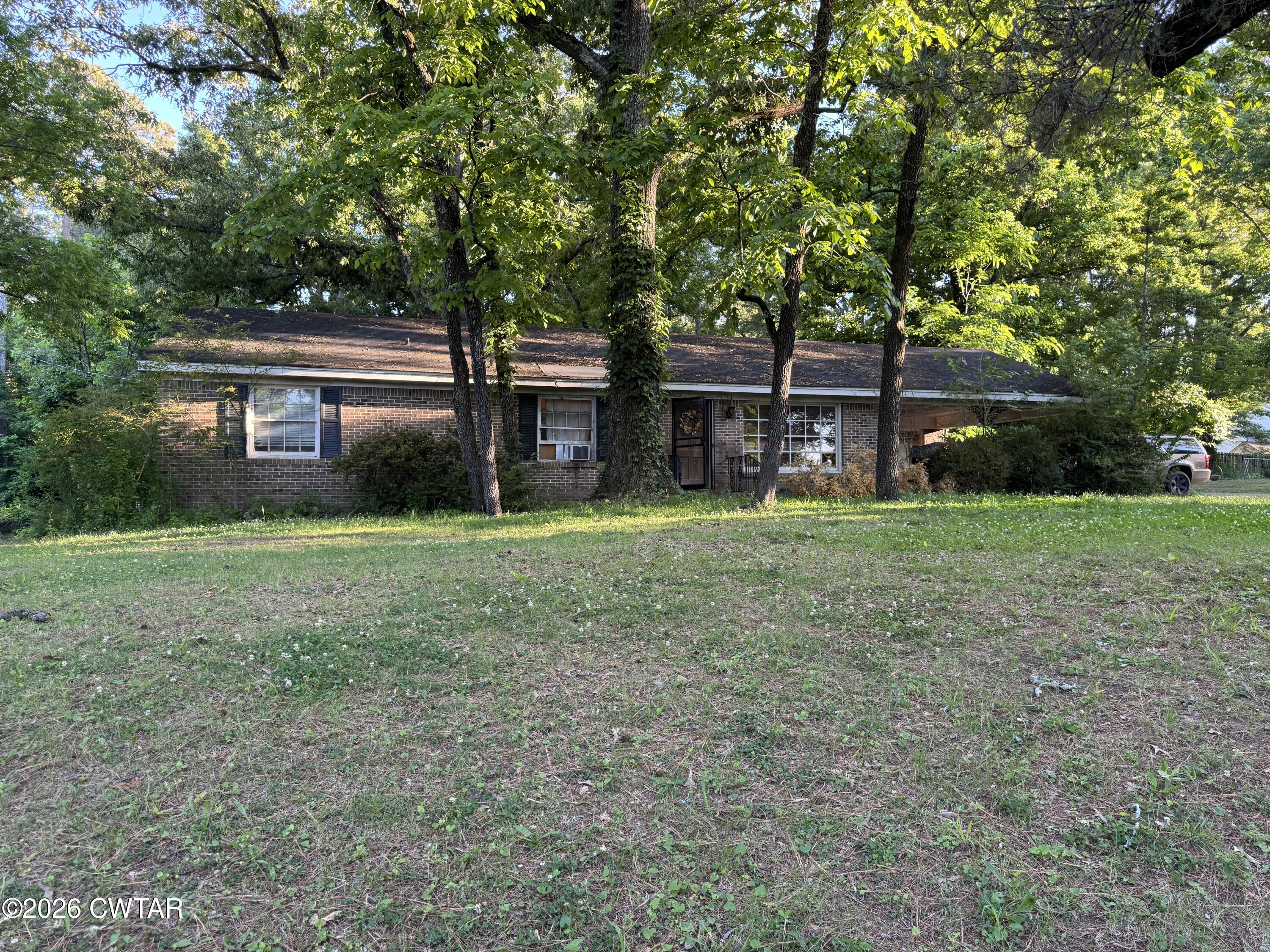 152 Radio Road Jackson, TN 38301 - Photo 4 of 15 IMG_1088