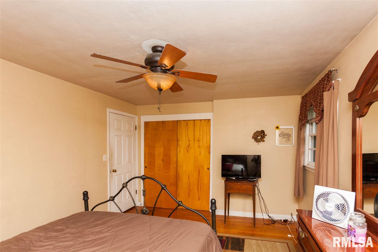 2817 West James Road Peoria, IL 61615 - Photo 16 of 34 Gallery Image 16