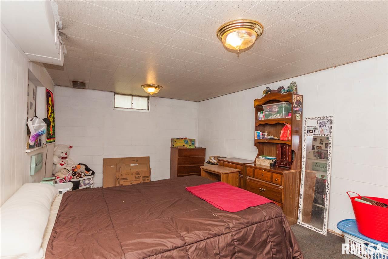 2817 West James Road Peoria, IL 61615 - Photo 29 of 34 Gallery Image 29