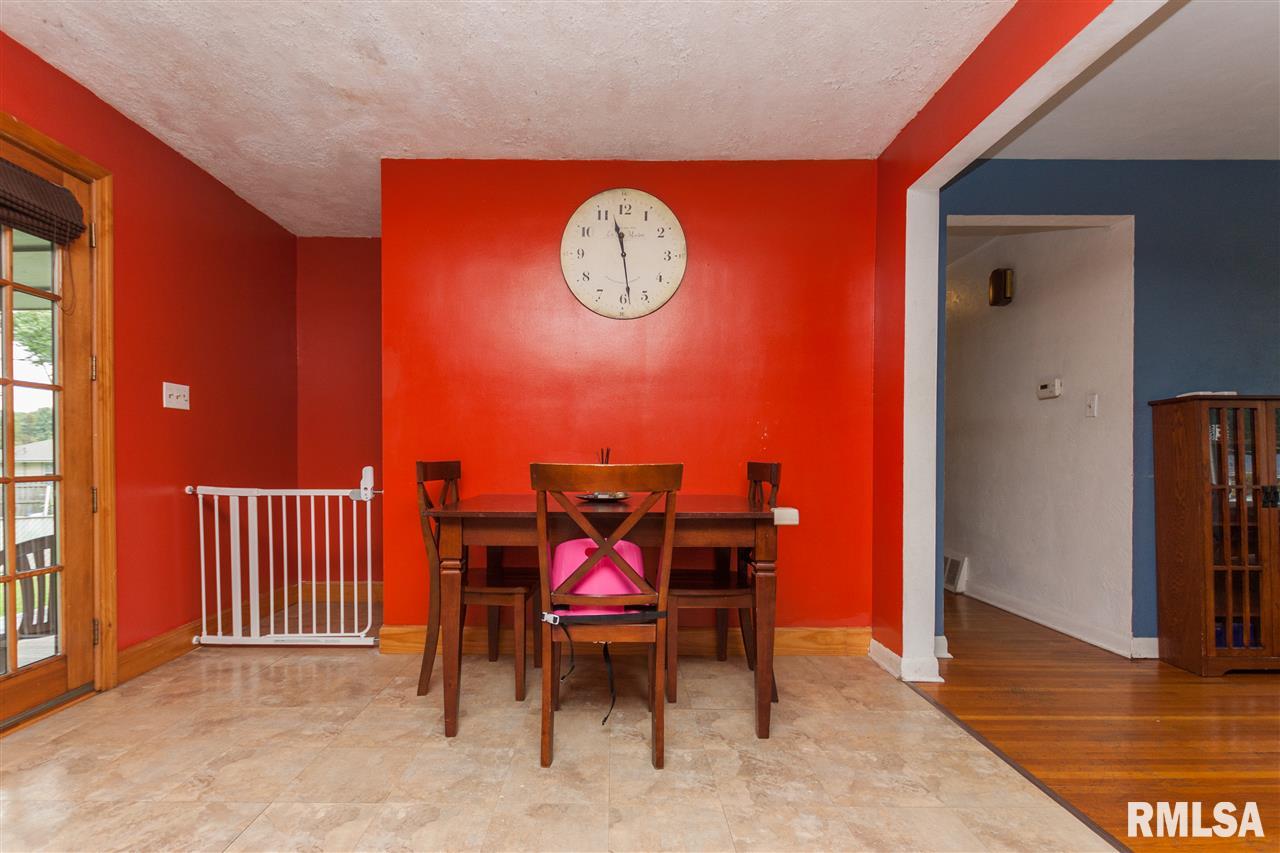 2817 West James Road Peoria, IL 61615 - Photo 8 of 34 Gallery Image 8