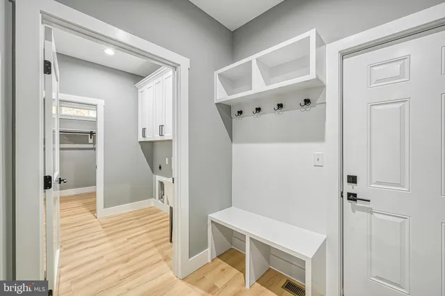 $998,500 | 375 Equestrian Landing Trail, Bumpass, VA 23024