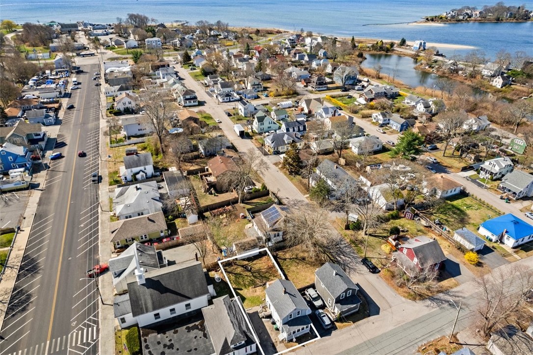 112 Ottawa Avenue Warwick, RI 02889 - Photo 2 of 25