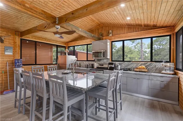 $1,100,000 | 410 North Cabbage Palm Street, Clewiston, FL 33440