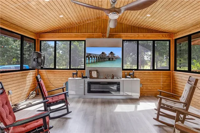 $1,100,000 | 410 North Cabbage Palm Street, Clewiston, FL 33440