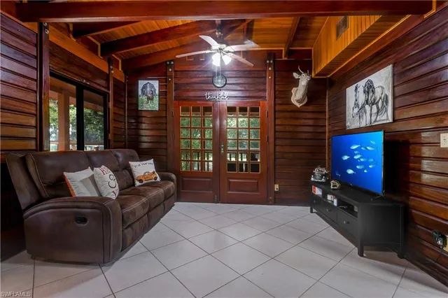 $1,100,000 | 410 North Cabbage Palm Street, Clewiston, FL 33440