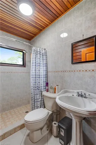 $1,100,000 | 410 North Cabbage Palm Street, Clewiston, FL 33440