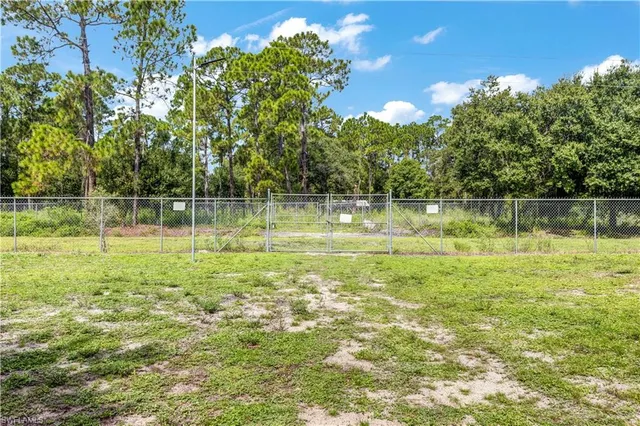 $1,100,000 | 410 North Cabbage Palm Street, Clewiston, FL 33440