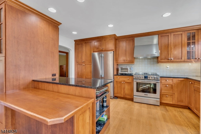 206 Cokesbury Road Lebanon, NJ 08833 - Photo 12 of 32