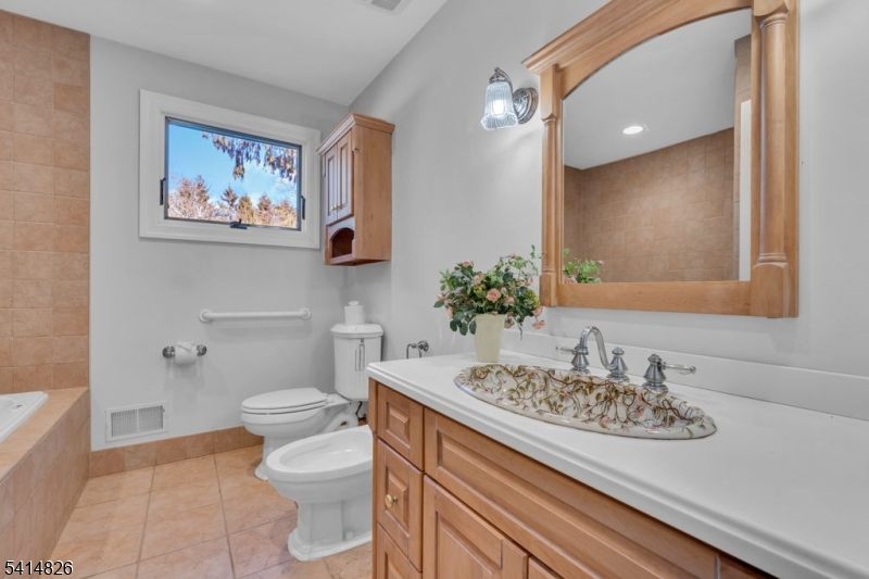 206 Cokesbury Road Lebanon, NJ 08833 - Photo 16 of 32