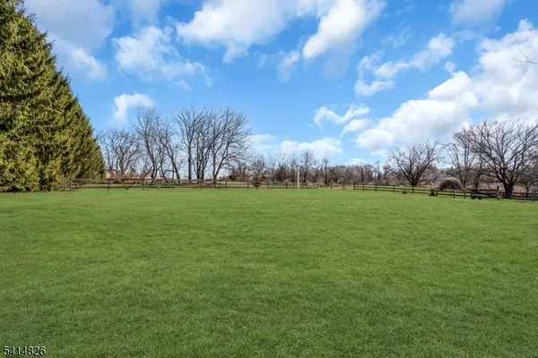 $895,000 | 206 Cokesbury Road, Lebanon, NJ 08833