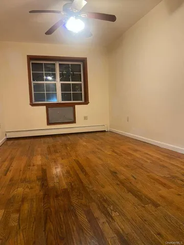 $3,200 | 17207 A 90th Avenue | Eastwood