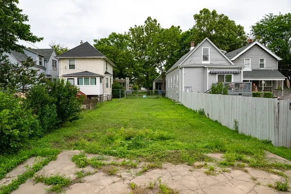 $14,900 | 7816 South Marquette Avenue, Chicago, IL 60649