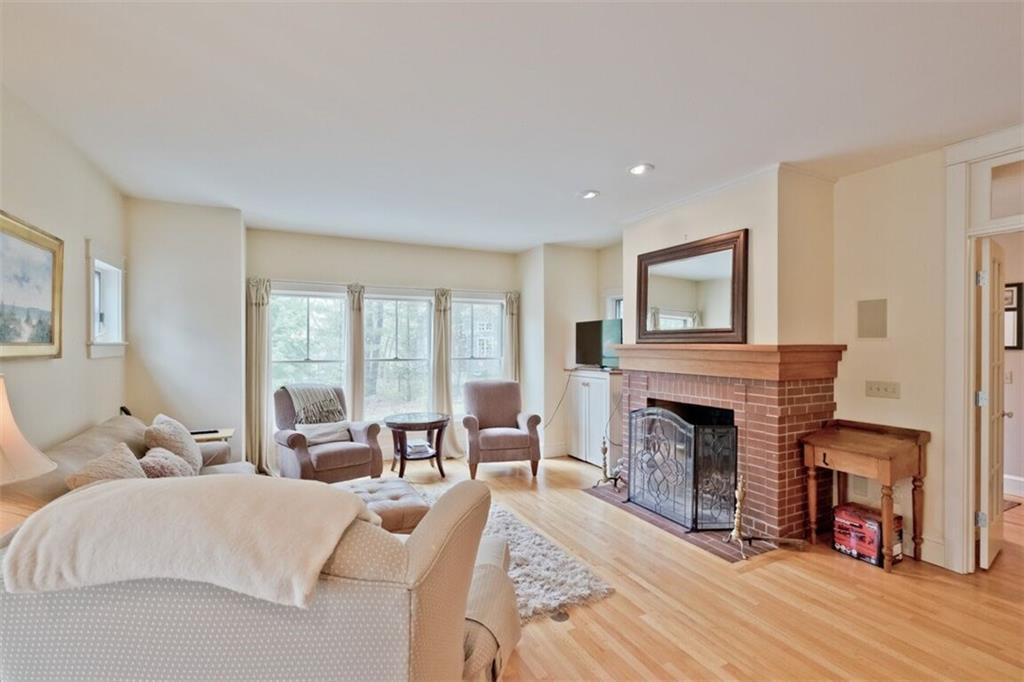 26 Stonegate Road Cape Elizabeth, ME 04107 - Photo 3 of 35 Photo
