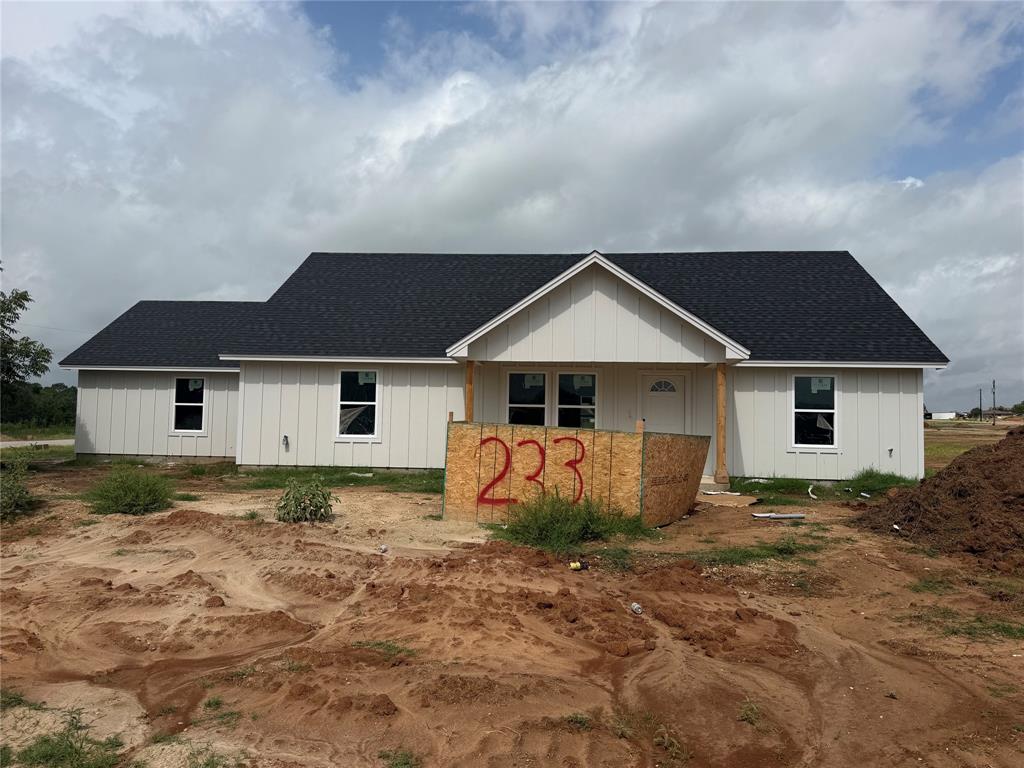 233 Altom Road Springtown, TX 76082 - Photo 1 of 7