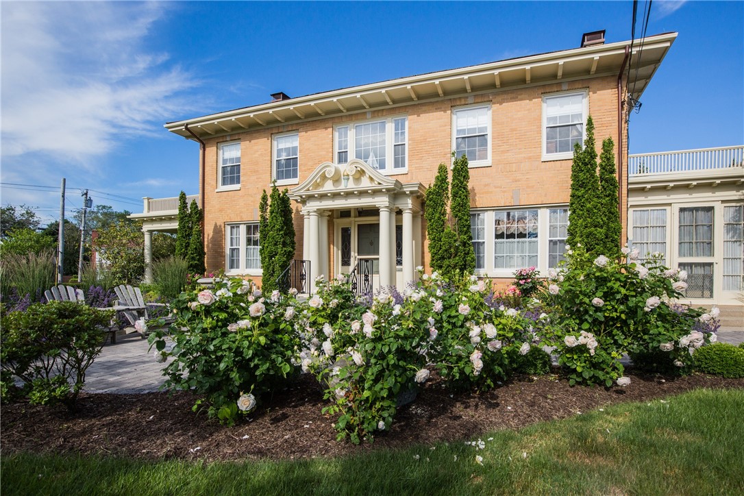 28 West Main Road Middletown, RI 02842 - Photo 2 of 48