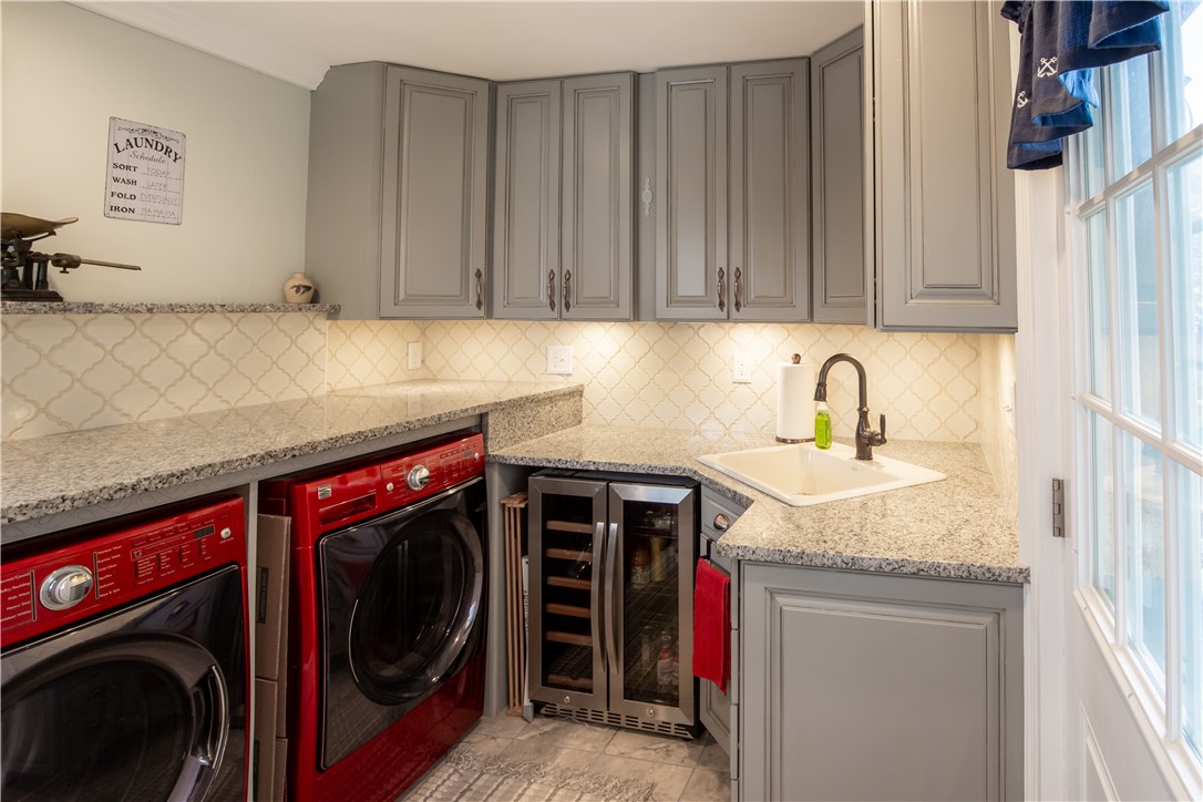 28 West Main Road Middletown, RI 02842 - Photo 26 of 48