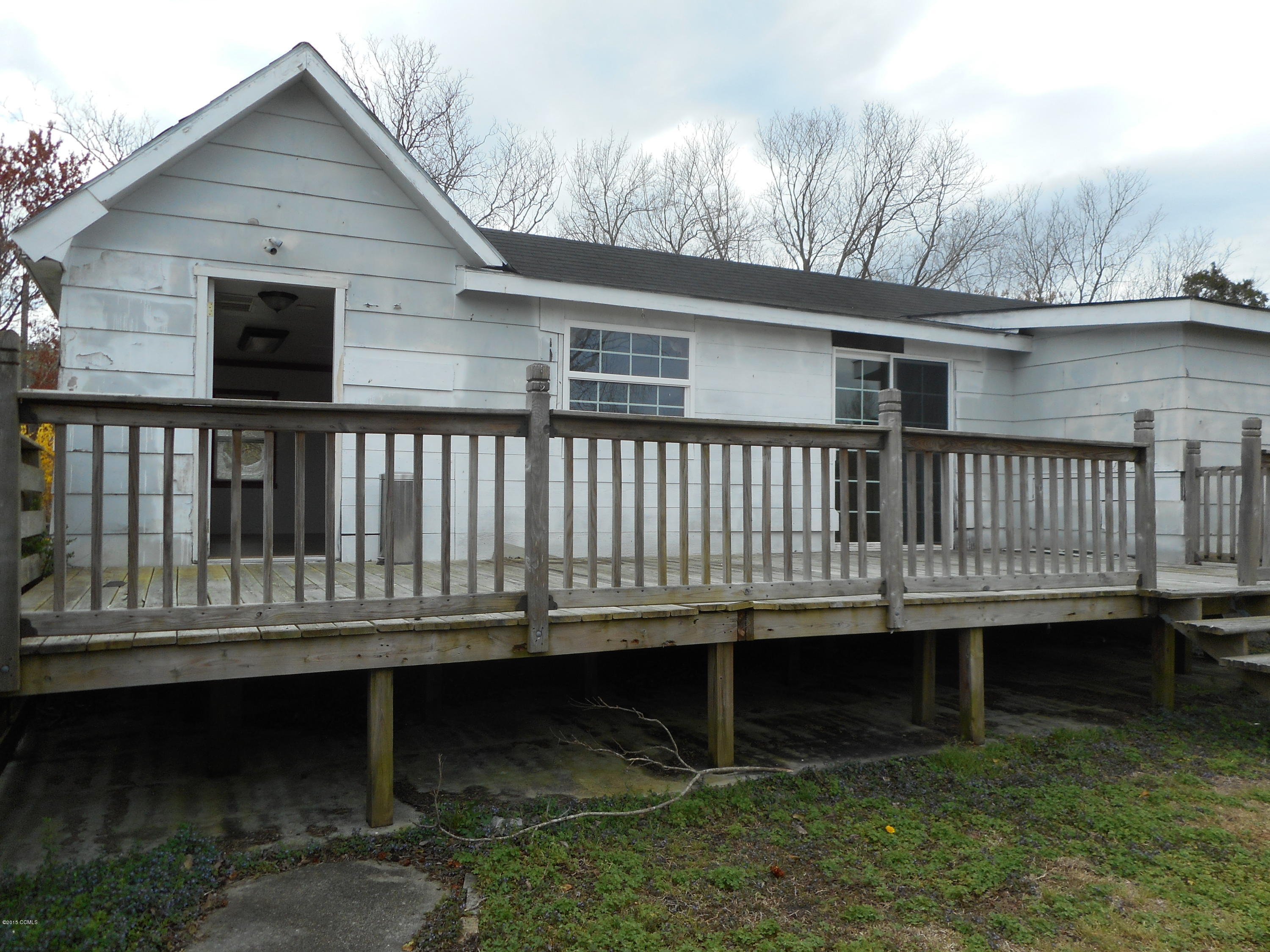 584 Nine Foot Road Newport, NC 28570 - Photo 9 of 9 DSCN0043.JPG