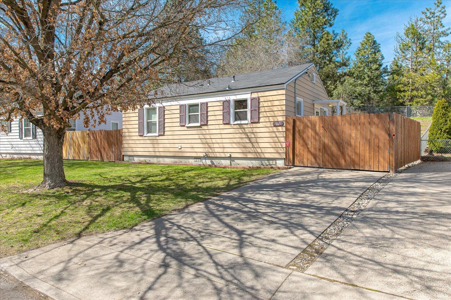 3220 West Trinity Circle Spokane, WA 99224 - Photo 1 of 35