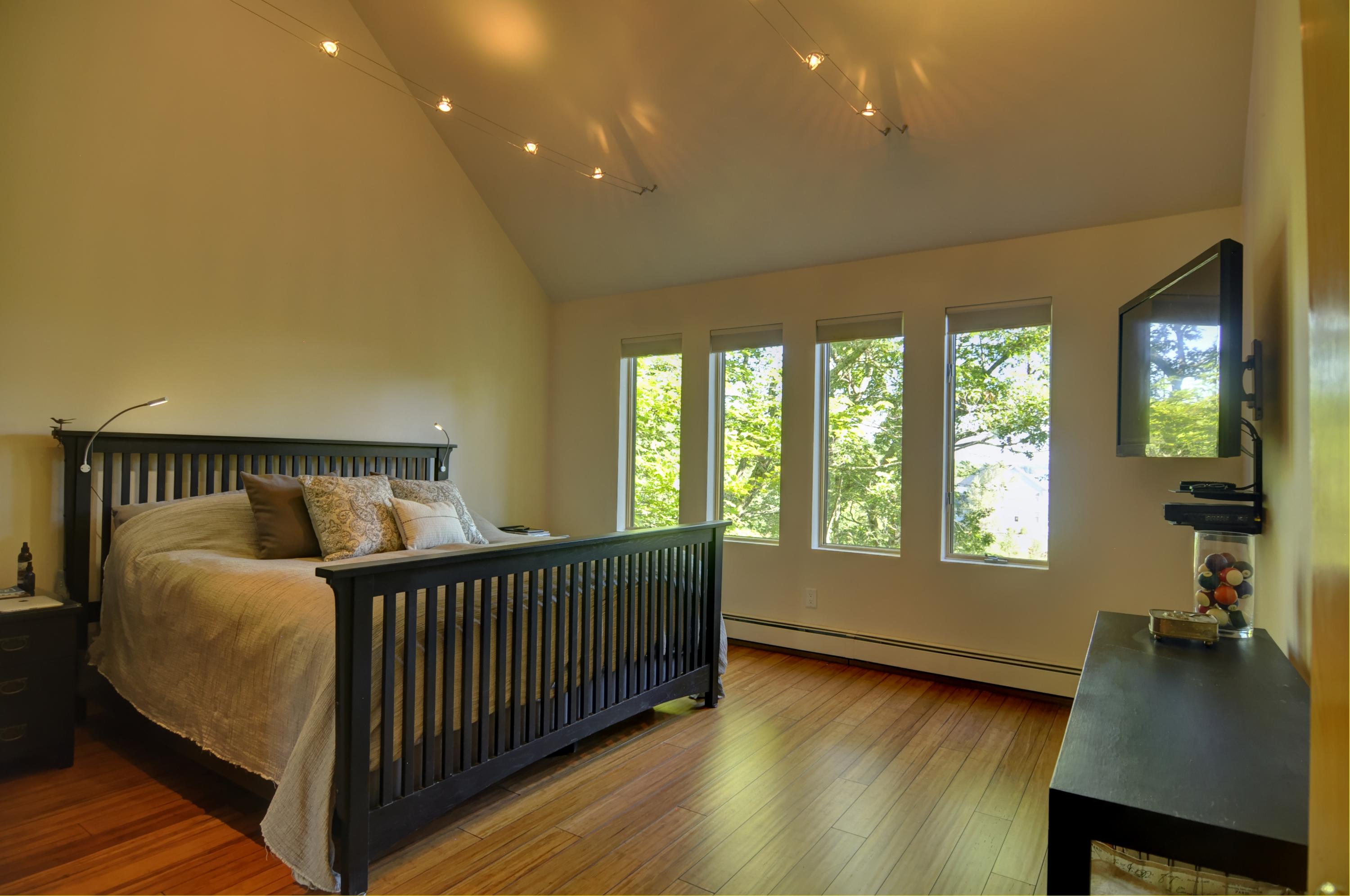 94 Meadow Cove Road East Boothbay, ME 04544 - Photo 15 of 34 16 Primary Bedroom