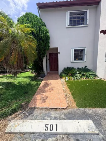 $2,900 | 15430 Southwest 74th Cir Court, Unit 501, Miami, FL 33193