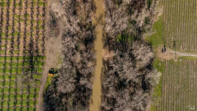 $1,250,000 | 4900 Old River Road, Ukiah, CA 95482