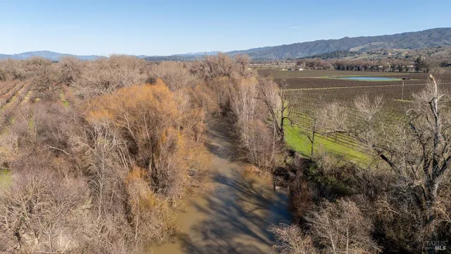 $1,250,000 | 4900 Old River Road, Ukiah, CA 95482