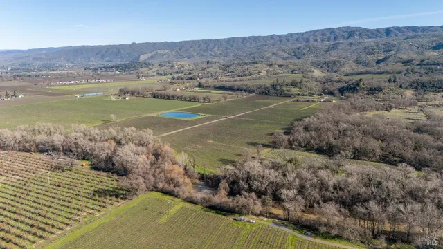$1,250,000 | 4900 Old River Road, Ukiah, CA 95482