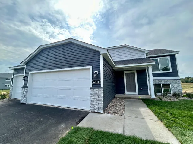 $369,900 | 6711 Granby Street, North Branch, MN 55056