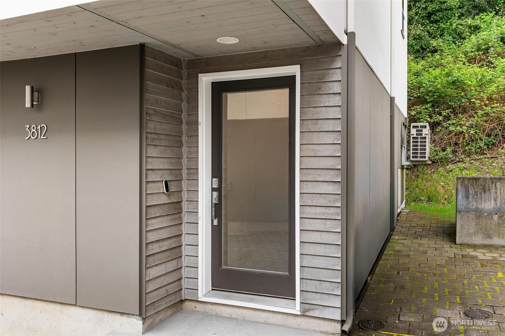 3812 22nd Avenue Southwest Seattle, WA 98106 - Photo 33 of 37