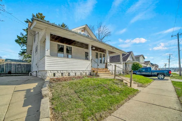 $219,900 | 257 West Illinois Avenue, Aurora, IL 60506