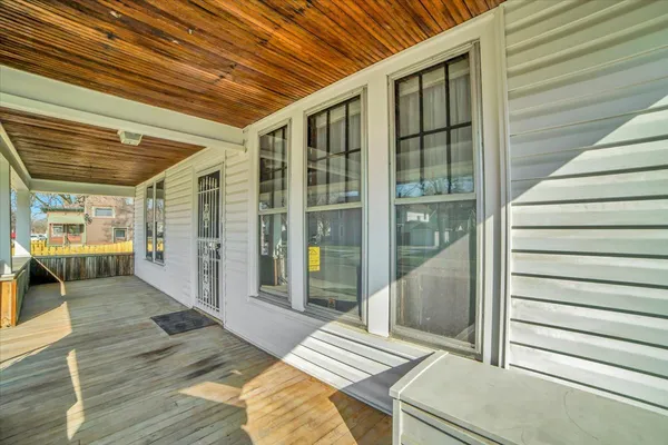 $219,900 | 257 West Illinois Avenue, Aurora, IL 60506