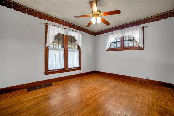 $219,900 | 257 West Illinois Avenue, Aurora, IL 60506