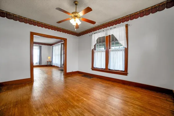 $219,900 | 257 West Illinois Avenue, Aurora, IL 60506