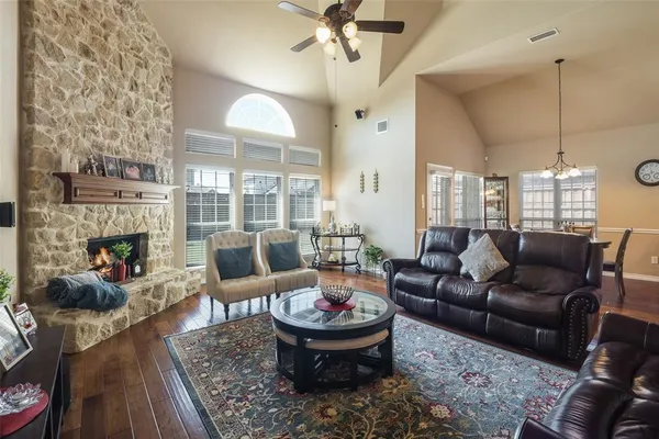 $4,000 | 534 Windward Drive, Murphy, TX 75094