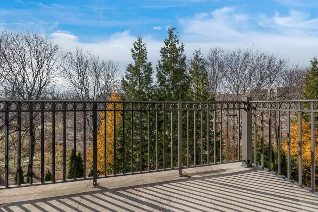 $1,250,000 | 44 Marquis Court, Edgewater, NJ 07020