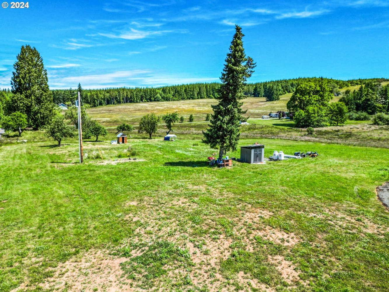 70200 Apiary Road Rainier, OR 97048 - Photo 32 of 37 a view of an outdoor space and a yard