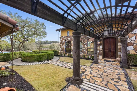 $1,999,000 | 2808-2804 Fall Creek Estates Drive, Spicewood, TX 78669