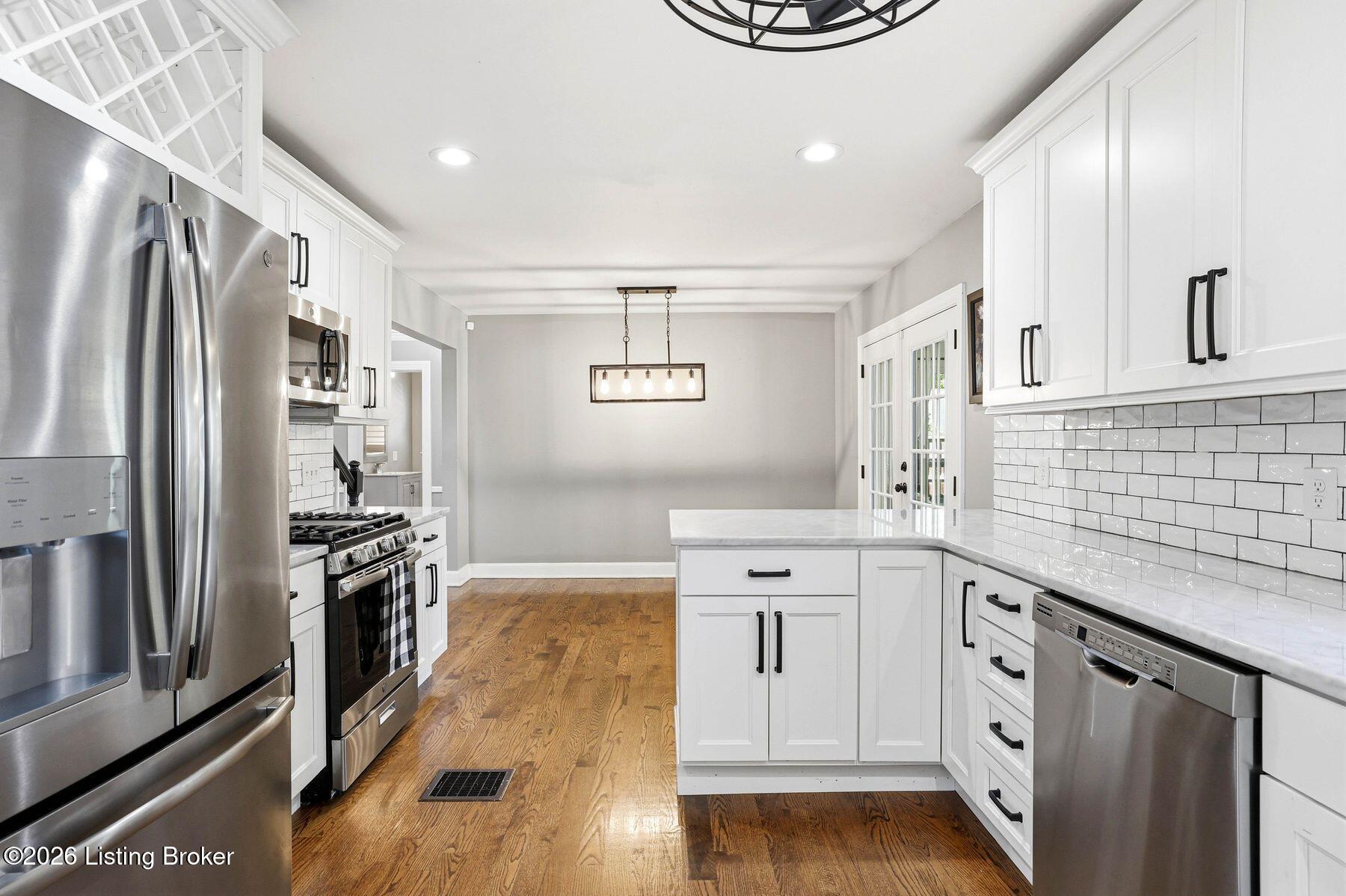 4025 Springhill Road Louisville, KY 40207 - Photo 22 of 50 photo_online_025