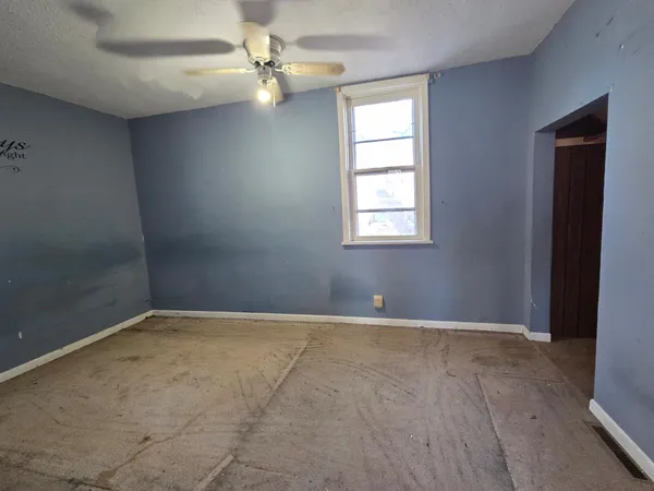 $29,900 | 425 6th Street, Tracy, MN 56175