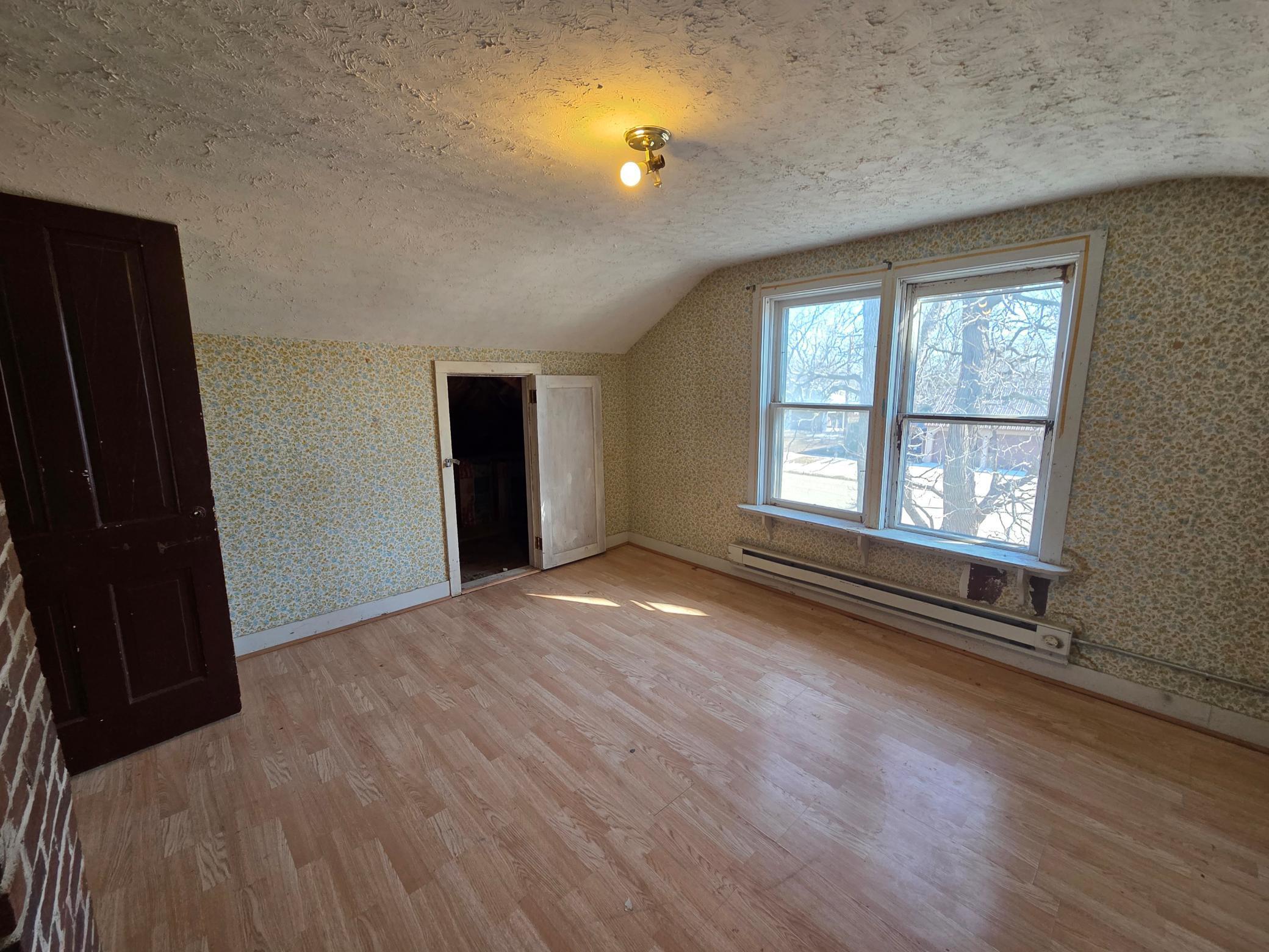 425 6th Street Tracy, MN 56175 - Photo 15 of 37