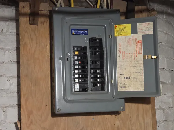 $29,900 | 425 6th Street, Tracy, MN 56175