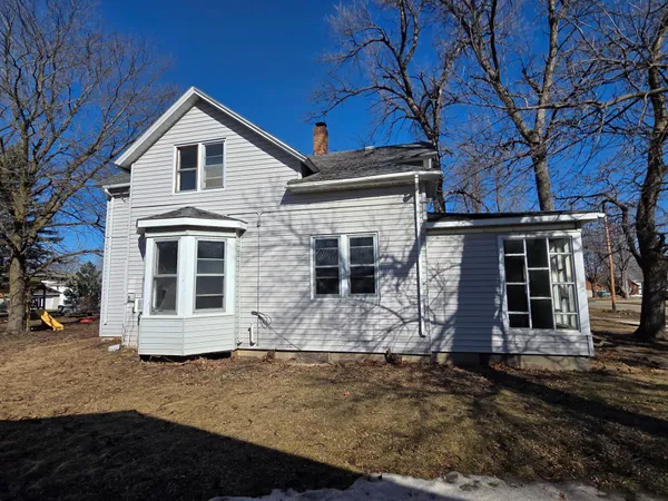 $29,900 | 425 6th Street, Tracy, MN 56175