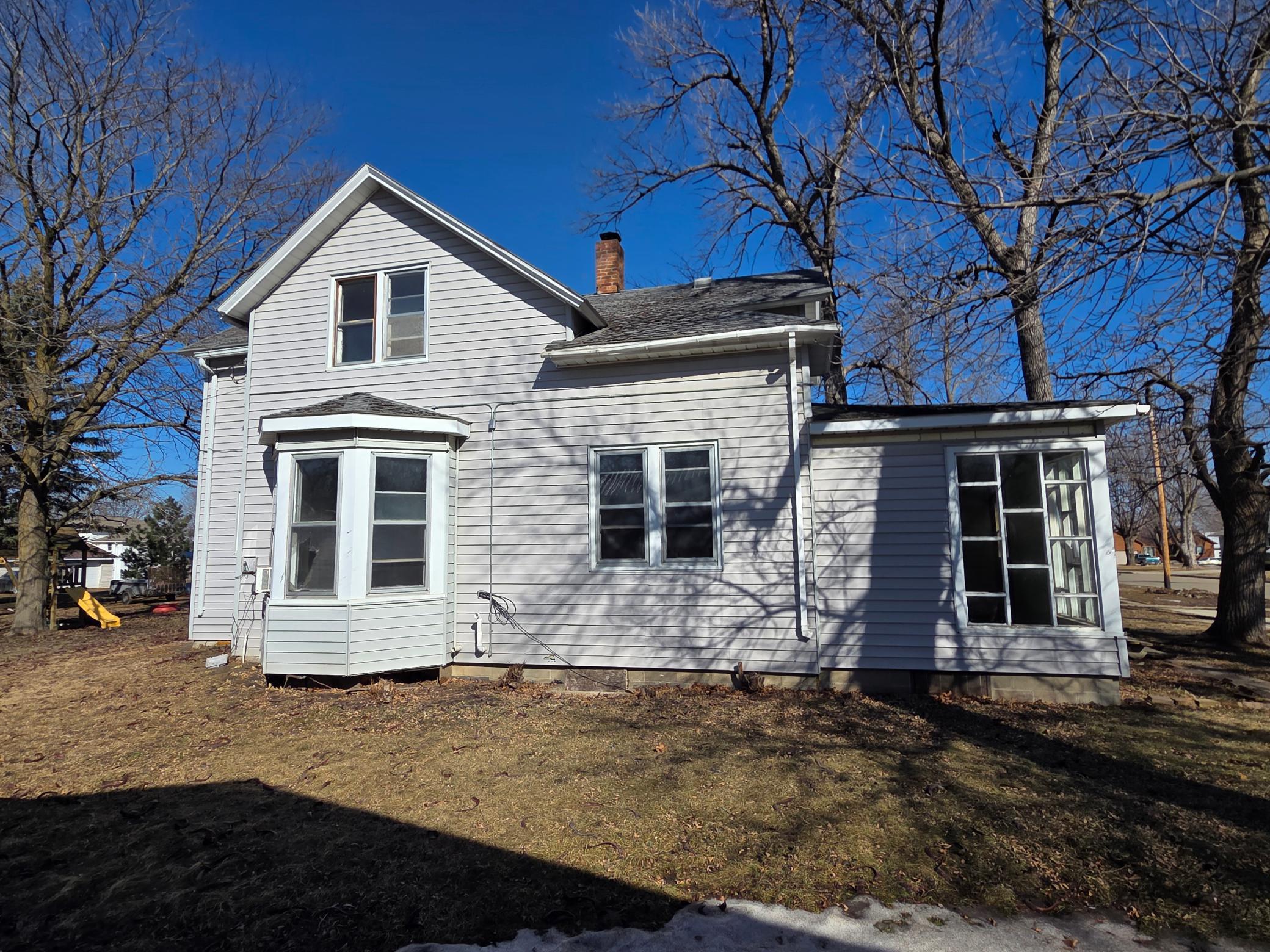 425 6th Street Tracy, MN 56175 - Photo 3 of 37