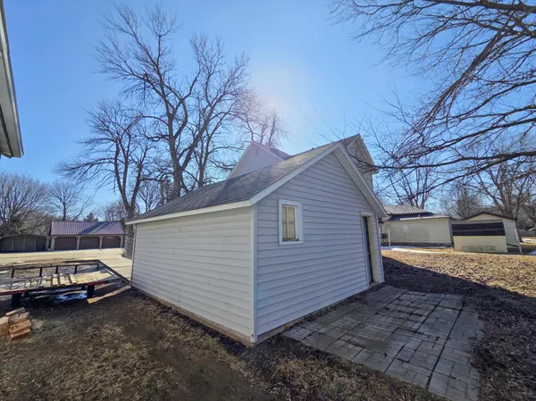 $29,900 | 425 6th Street, Tracy, MN 56175