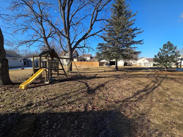 $29,900 | 425 6th Street, Tracy, MN 56175