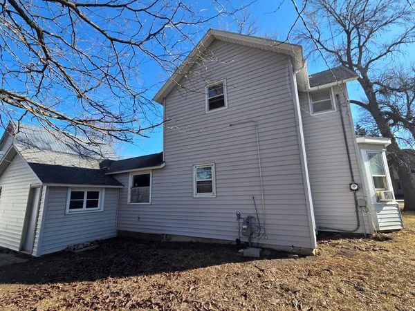 $29,900 | 425 6th Street, Tracy, MN 56175