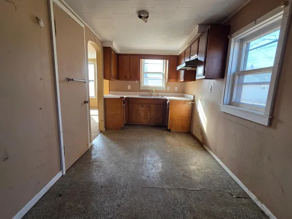 $29,900 | 425 6th Street, Tracy, MN 56175