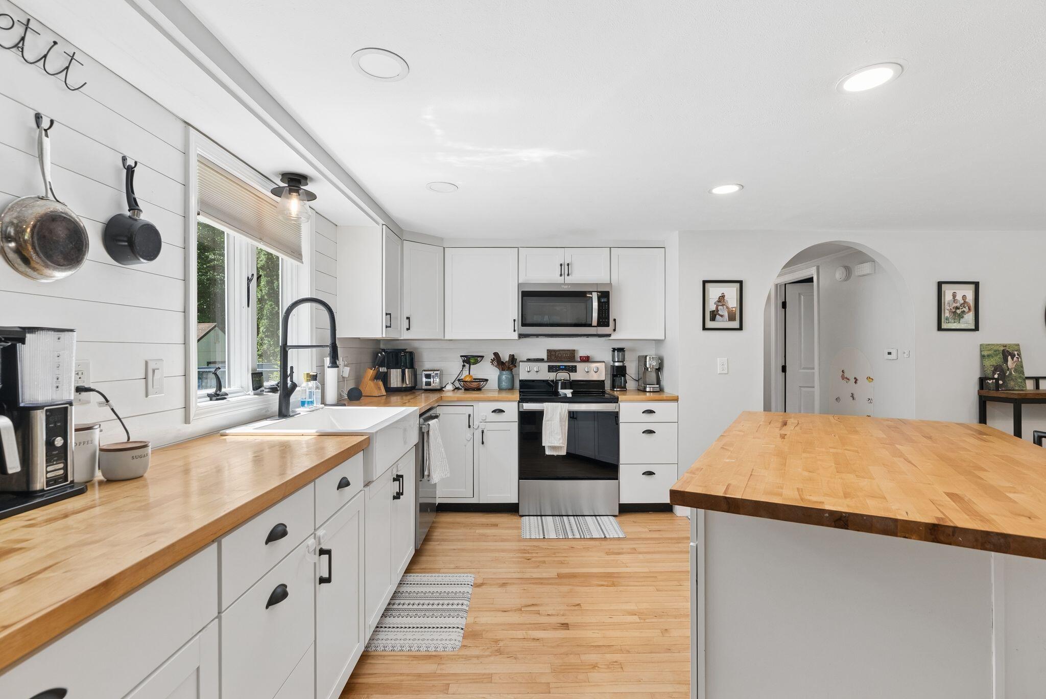 8 Larrabee Farm Road Scarborough, ME 04074 - Photo 8 of 37 Kitchen Entry