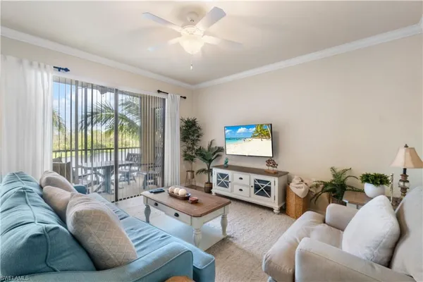 $525,000 | 9727 Acqua Court, Unit 436, Naples, FL 34113