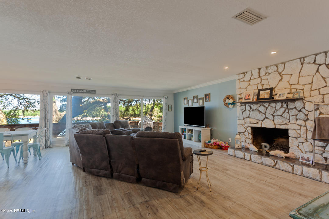 6540 Brooklyn Bay Road Keystone Heights, FL 32656 - Photo 7 of 41 Wood Burning Fireplace